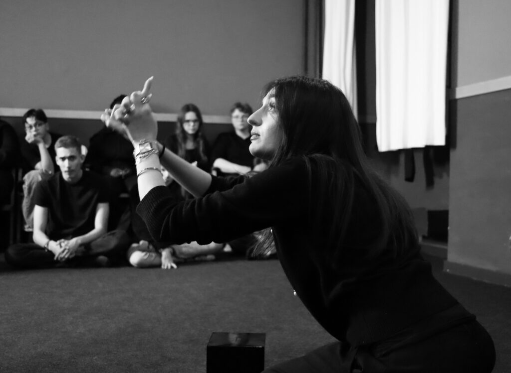 Cours de théâtre pour les ados